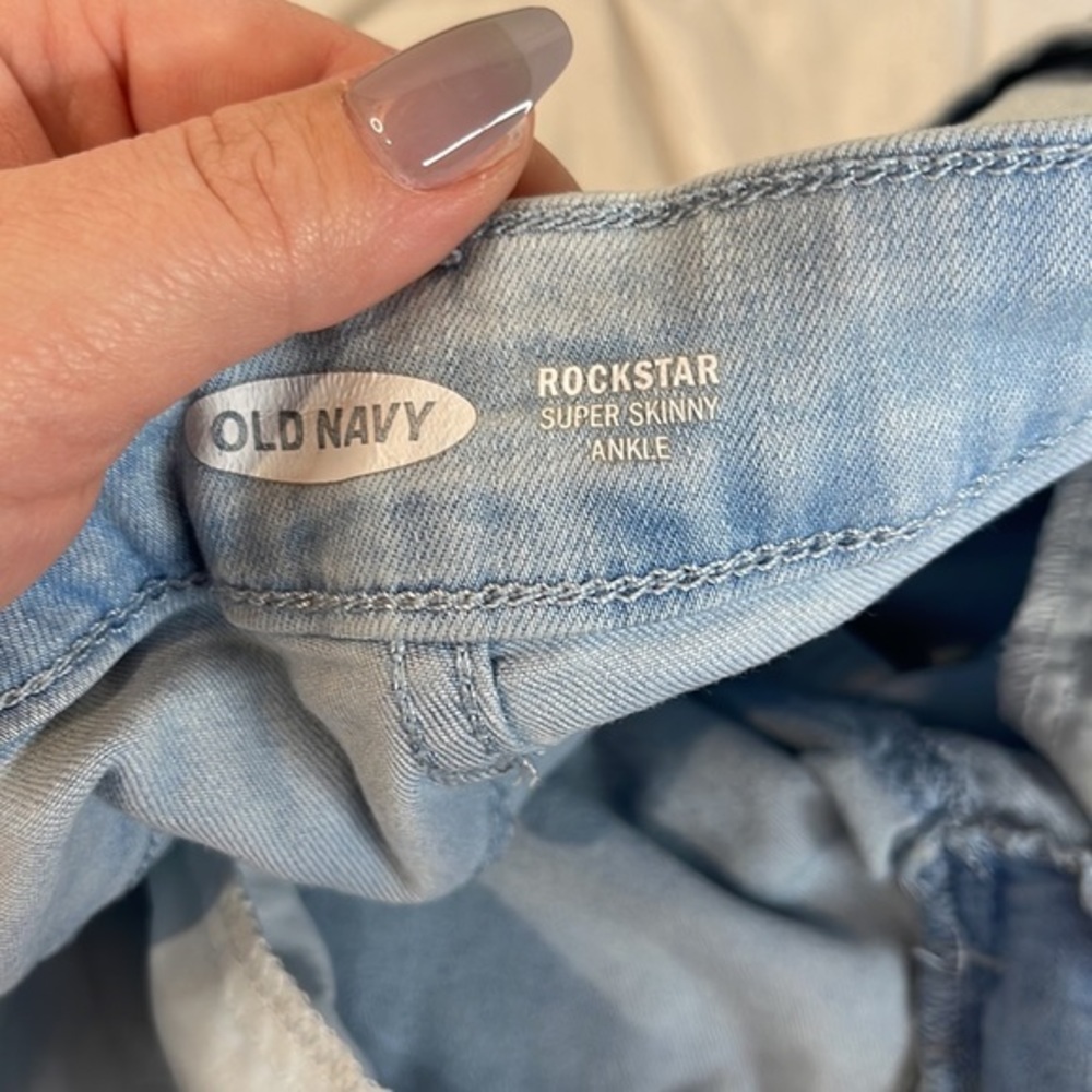 OLD NAVY ROCKSTAR JEANS - Picture 9 of 11